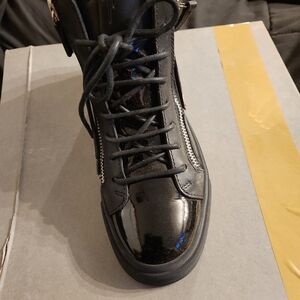 Authentic Giuseppe zanotti